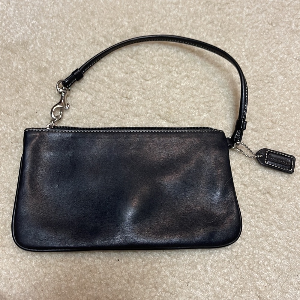 Coach - Picture 4 of 4